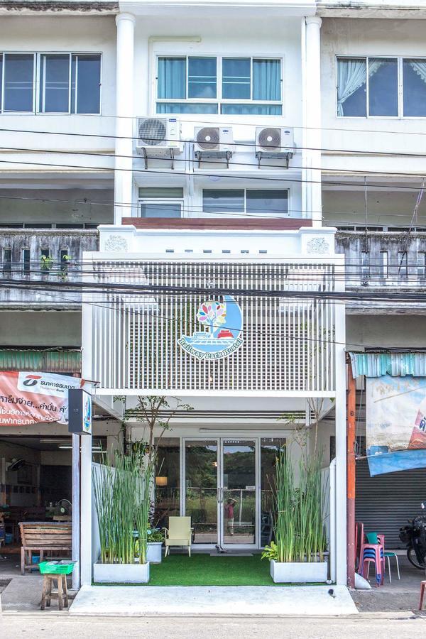 Railway Park Hostel Chiang Mai Esterno foto