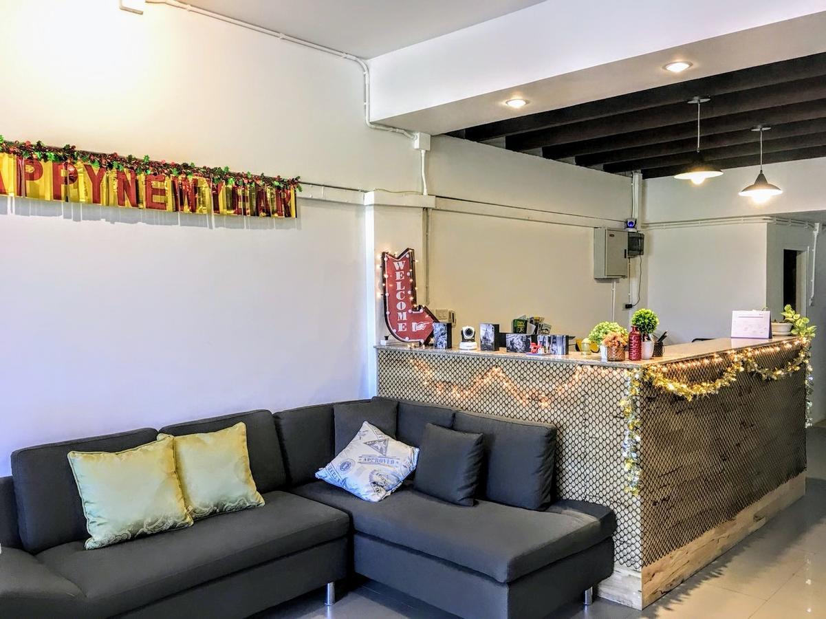 Railway Park Hostel Chiang Mai Esterno foto